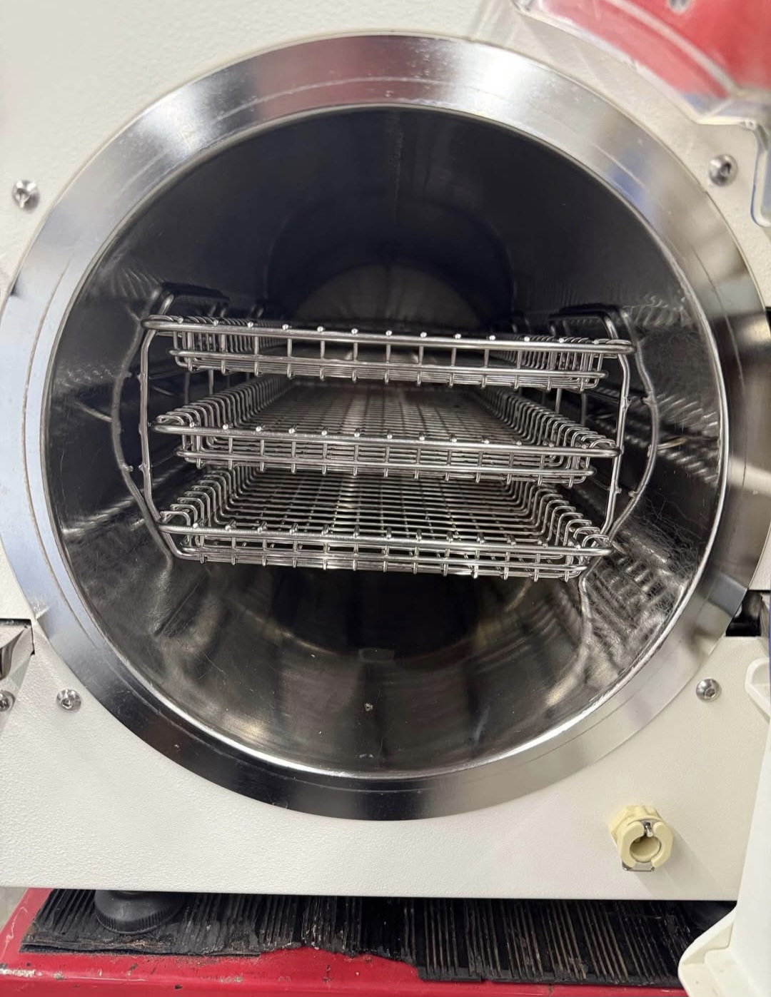 Tuttnauer EZ9 Plus Autoclave – Refurbished