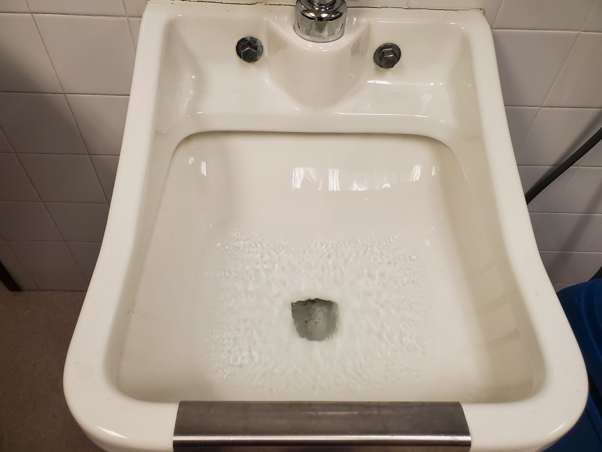 Medical Hopper Sink (Waltec)