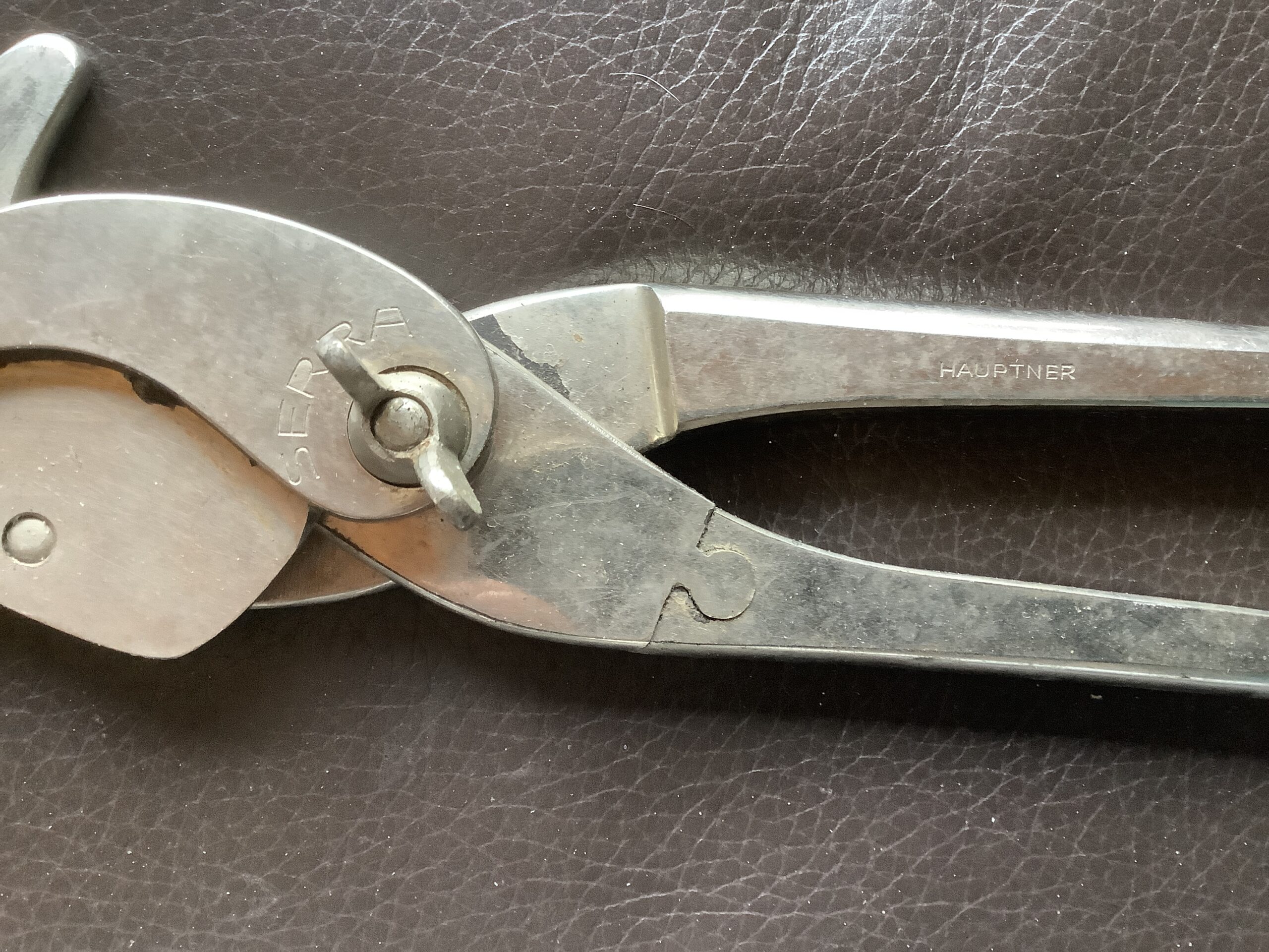 Emasculator