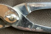Emasculator